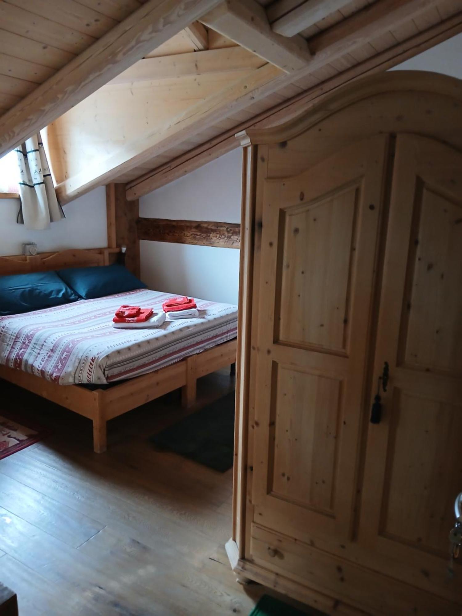 Beb La Stube Dei Partel Bed & Breakfast Ziano Di Fiemme Bagian luar foto
