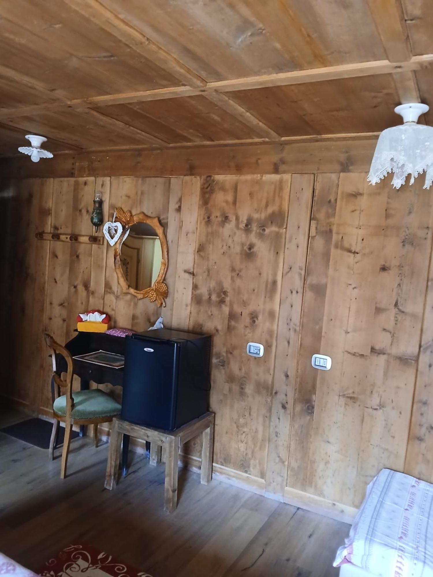 Beb La Stube Dei Partel Bed & Breakfast Ziano Di Fiemme Bagian luar foto