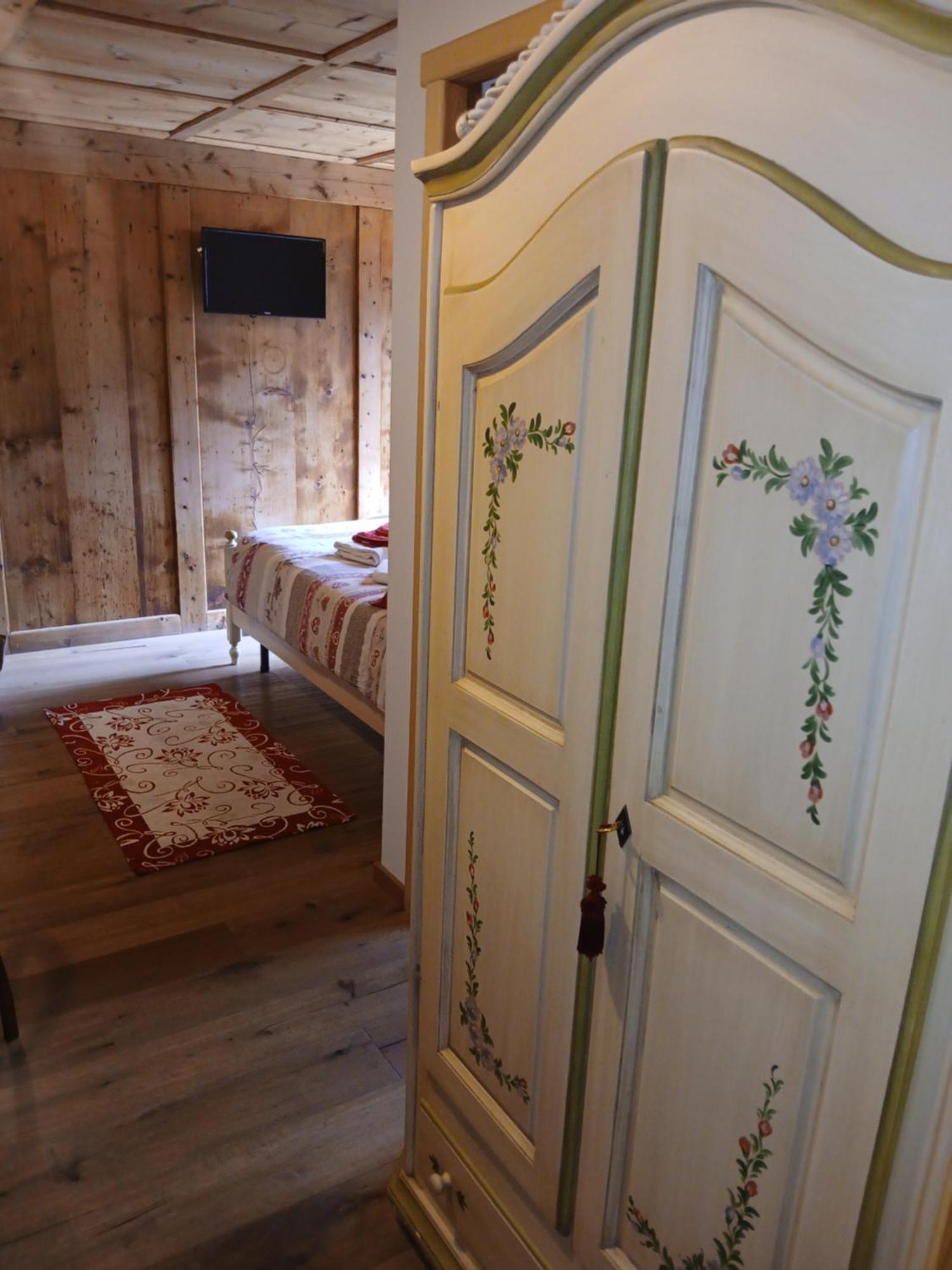 Beb La Stube Dei Partel Bed & Breakfast Ziano Di Fiemme Bagian luar foto