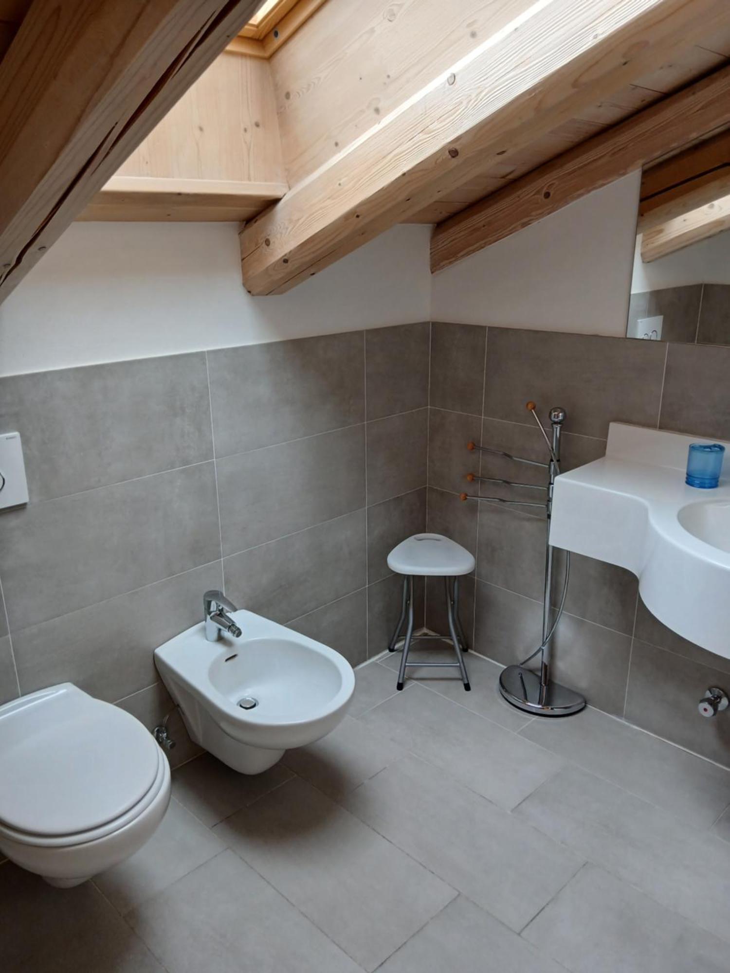 Beb La Stube Dei Partel Bed & Breakfast Ziano Di Fiemme Ruang foto